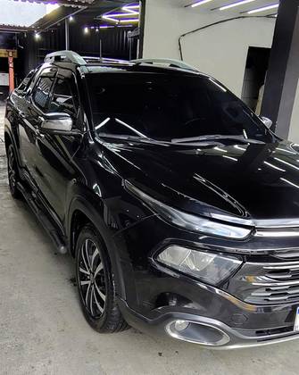 FIAT TORO 2.0 16V TURBO DIESEL VOLCANO 4WD AT9 FIAT TORO 2.0 16V TURBO DIESEL VOLCANO 4WD AT9